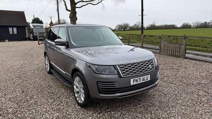 Używany Land Rover Range Rover Vogue SE 300 KM (220 kW) 2021 Szary SUV
