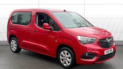 Used Vauxhall Combo 110 HP (80 kW) 2019 Red MPV