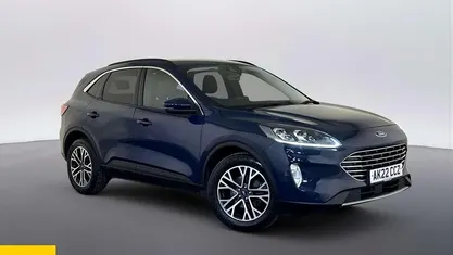 Usado Ford Kuga Titanium 120 HP (88 kW) 2021 Azul SUV