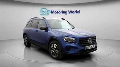 Usado Mercedes GLB200 Executive 163 HP (119 kW) 2025 Azul SUV