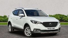 White Used 2018 MG ZS Excite Sedan | £10,795 (Fair price)