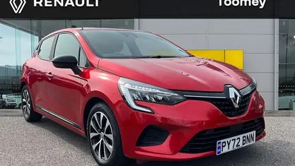 Used Renault Clio V Evolution 145 HP (106 kW) 2023 Red Hatchback