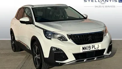 White Used 2019 Peugeot 3008 Allure Estate | £11,472 (Fair price)