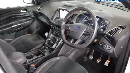 Used Ford Kuga ST-Line 150 HP (110 kW) 2019 White SUV