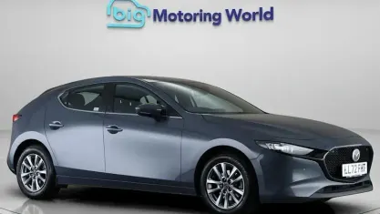Used Mazda 3 186 HP (136 kW) 2022 Grey Hatchback