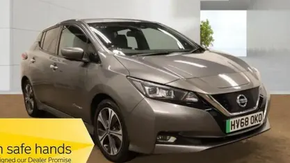Begagnad Nissan Leaf Tekna 110 kW (150 HK) 2022 Halvkombi