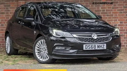 Used Vauxhall Astra Elite 200 HP (147 kW) 2019 Hatchback