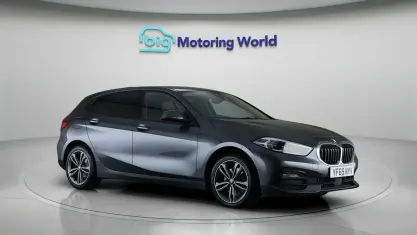 Used BMW 118 Sport Line 140 HP (102 kW) 2019 Grey Hatchback