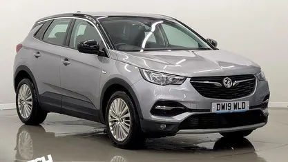 Używany Vauxhall Grandland X Sport 131 KM (96 kW) 2019 Szary SUV