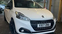 White Used 2017 Peugeot 208 Hatchback | £6,495 (Fair price)