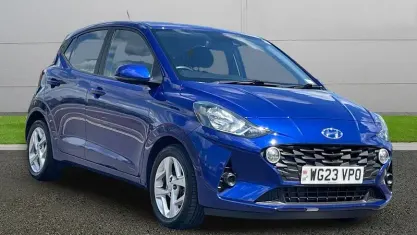 Used Hyundai i10 SE 67 HP (49 kW) 2023 Blue Hatchback