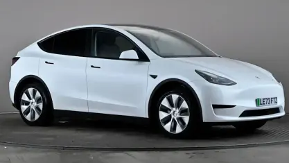 Used Tesla Model Y Standard Range 219 kW (299 HP) 2023 White SUV