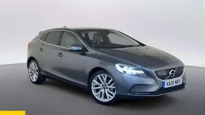 Usado Volvo V40 Inscription 152 HP (111 kW) 2019 Cinzento Citadino