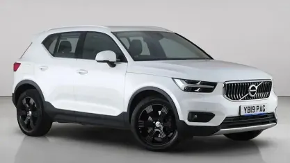 Used Volvo XC40 Inscription 190 HP (139 kW) 2019 White SUV