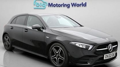 Używany Mercedes A180 Executive 136 KM (100 kW) 2022 Czarny Hatchback
