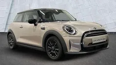 Used 2022 Mini Cooper Classic Hatchback | £17,880 (Good price)