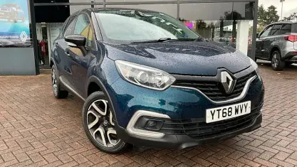 Used Renault Captur Iconic 90 HP (66 kW) 2018 Blue SUV