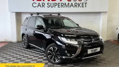 Used Mitsubishi Outlander P-HEV 203 HP (149 kW) 2017 Black SUV