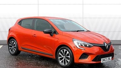Begagnad Renault Clio V Evolution 90 HK (66 kW) 2023 Orange Halvkombi