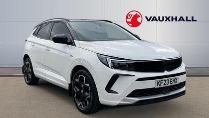 Usado Vauxhall Grandland X Ultimate 131 HP (96 kW) 2023 Branco SUV