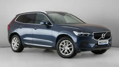 Used Volvo XC60 Momentum 190 HP (139 kW) 2019 Blue SUV