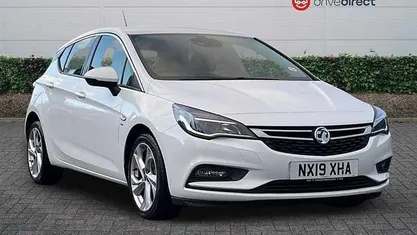 White Used 2019 Vauxhall Astra SRi Hatchback | £5,990 (Fair price)