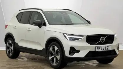 Used Volvo XC40 Plus 197 HP (144 kW) 2027 White SUV