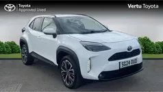 White Used 2024 Toyota Yaris Cross SUV | £26,381 (Good price)