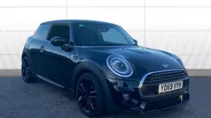 Used 2021 Mini Cooper Hatch Hatchback | £15,304 (Fair price)