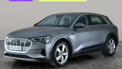 Usado Audi e-tron Comfort 300 kW (408 HP) 2021 Cinzento SUV