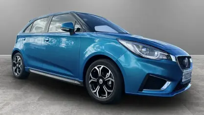 Begagnad MG MG3 Exclusive 106 HK (77 kW) 2024 Halvkombi