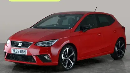 Usado Seat Ibiza FR Sport 110 HP (80 kW) 2023 Vermelho Citadino