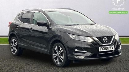 Begagnad Nissan Qashqai N-Connecta 150 HK (110 kW) 2019 Svart SUV