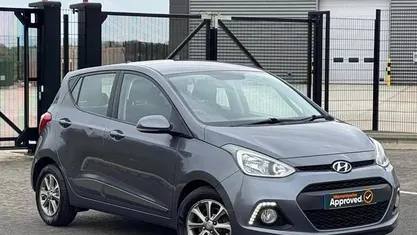 Used 2017 Hyundai i10 Premium Hatchback | £4,995 (Fair price)