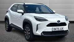 Pure white Used 2023 Toyota Yaris Cross Design SUV | £22,201 (Fair price)