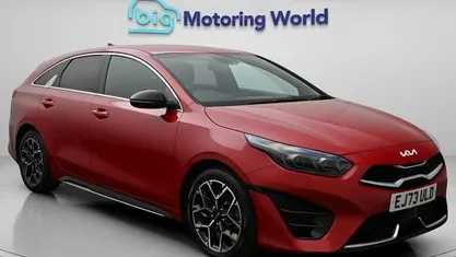 Second-hand Kia ProCeed GT-Line 159 CP (116 kW) 2023 Roșu Break