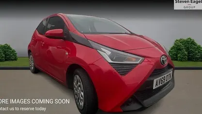 Used 2020 Toyota Aygo X-play Hatchback | £8,700 (Fair price)