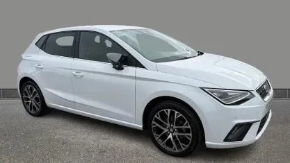 Used Seat Ibiza XCELLENCE Lux 110 HP (80 kW) 2023 White Hatchback