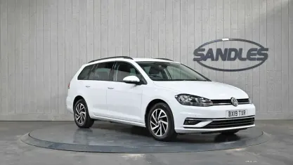 Used VW Golf VII Match 116 HP (85 kW) 2019 White Estate