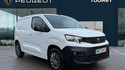 White Used 2023 Peugeot E-Partner Premium MPV | £13,495 (Fair price)
