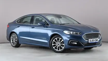 Käytetty Ford Mondeo Titanium 188 HP (138 kW) 2021 Sedan
