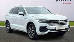 White Used 2019 VW Touareg R-line SUV | £28,500 (Fair price)