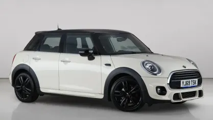 Used Mini Cooper Hatch 136 HP (100 kW) 2020 White Hatchback