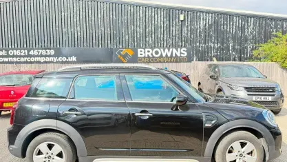 Used Mini Cooper Countryman Classic 136 HP (100 kW) 2021 Black SUV