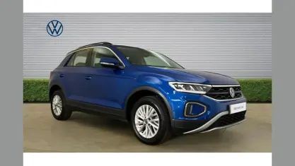 Used VW T-Roc Life 150 HP (110 kW) 2023 Blue SUV