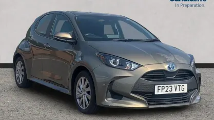 Used Toyota Yaris 116 HP (85 kW) 2025 Gold Hatchback