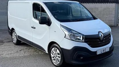 Used Renault Trafic Business 120 HP (88 kW) 2017 White MPV