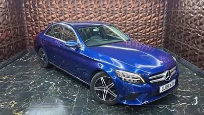 Usado Mercedes C200 184 HP (135 kW) 2019 Azul Sedan