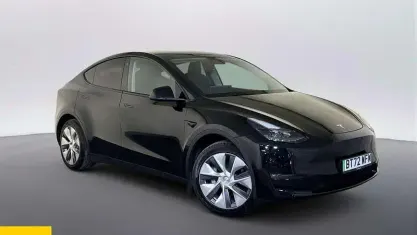 Used Tesla Model Y Long Range AWD 286 kW (389 HP) 2025 SUV