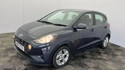 Used Hyundai i10 SE 84 HP (61 kW) 2023 Grey Hatchback